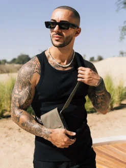 MAUVAIS Black Signature Vest