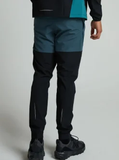 Monterrain Black Vault Woven Running Pants