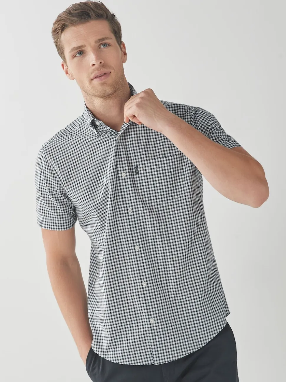 Navy Blue/White Gingham Check Easy Iron Button Down Short Sleeve Oxford Shirt