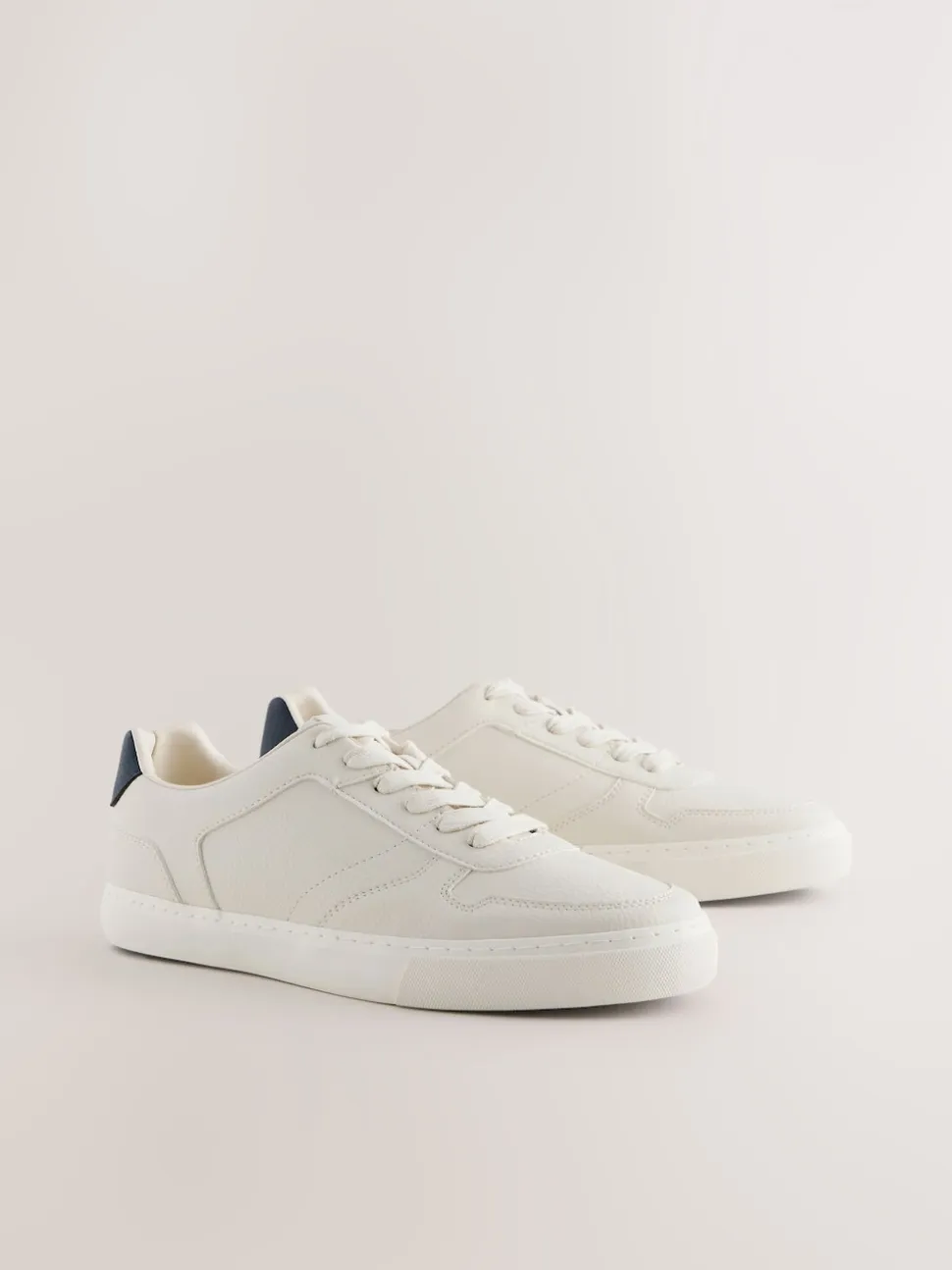 Neutral Low Court Trainers