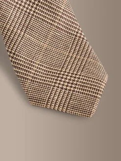 Neutral Signature Premium Tie