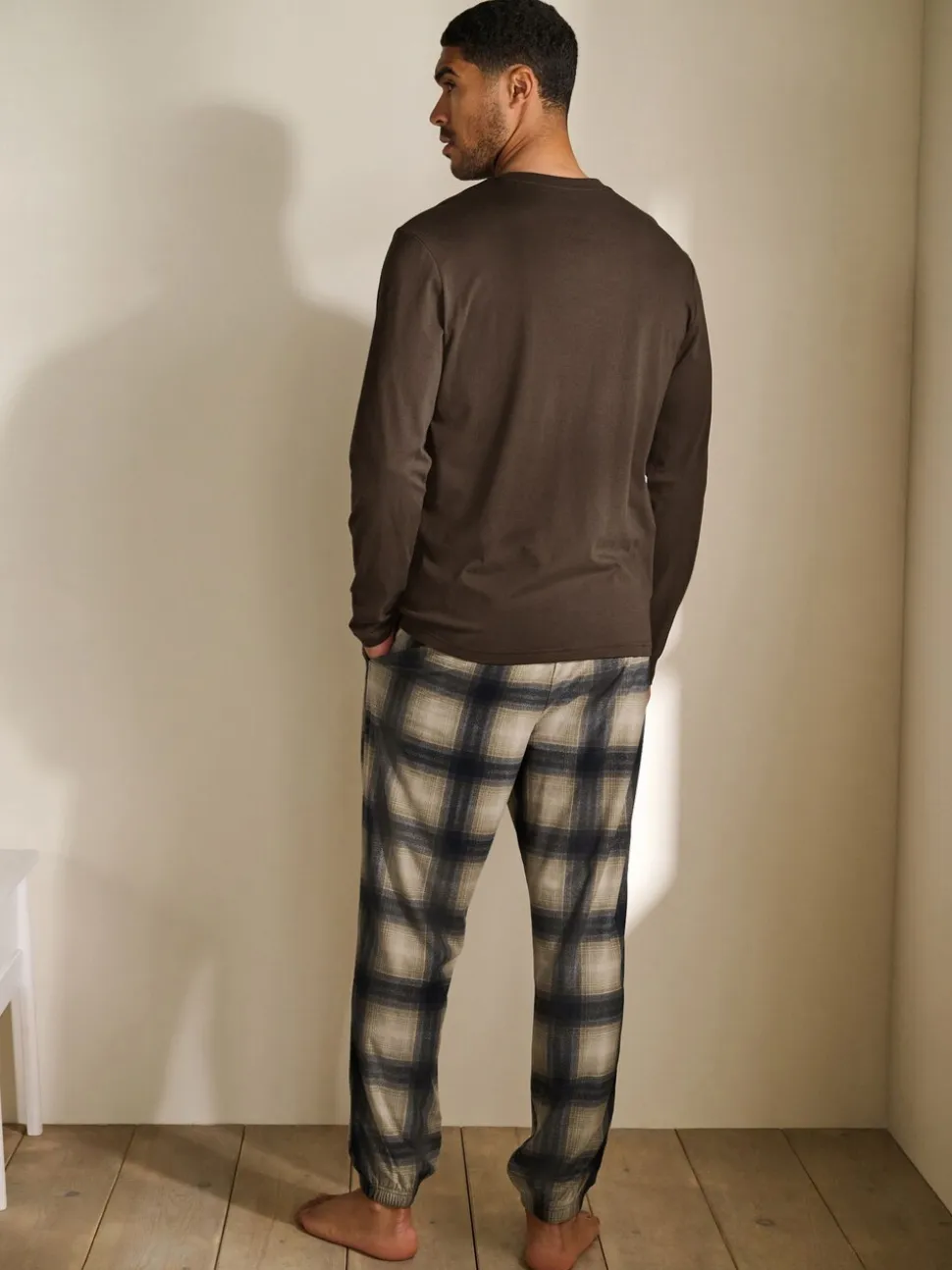 Neutral/Brown Check Motionflex Cosy Long Sleeve Cuffed Pyjamas