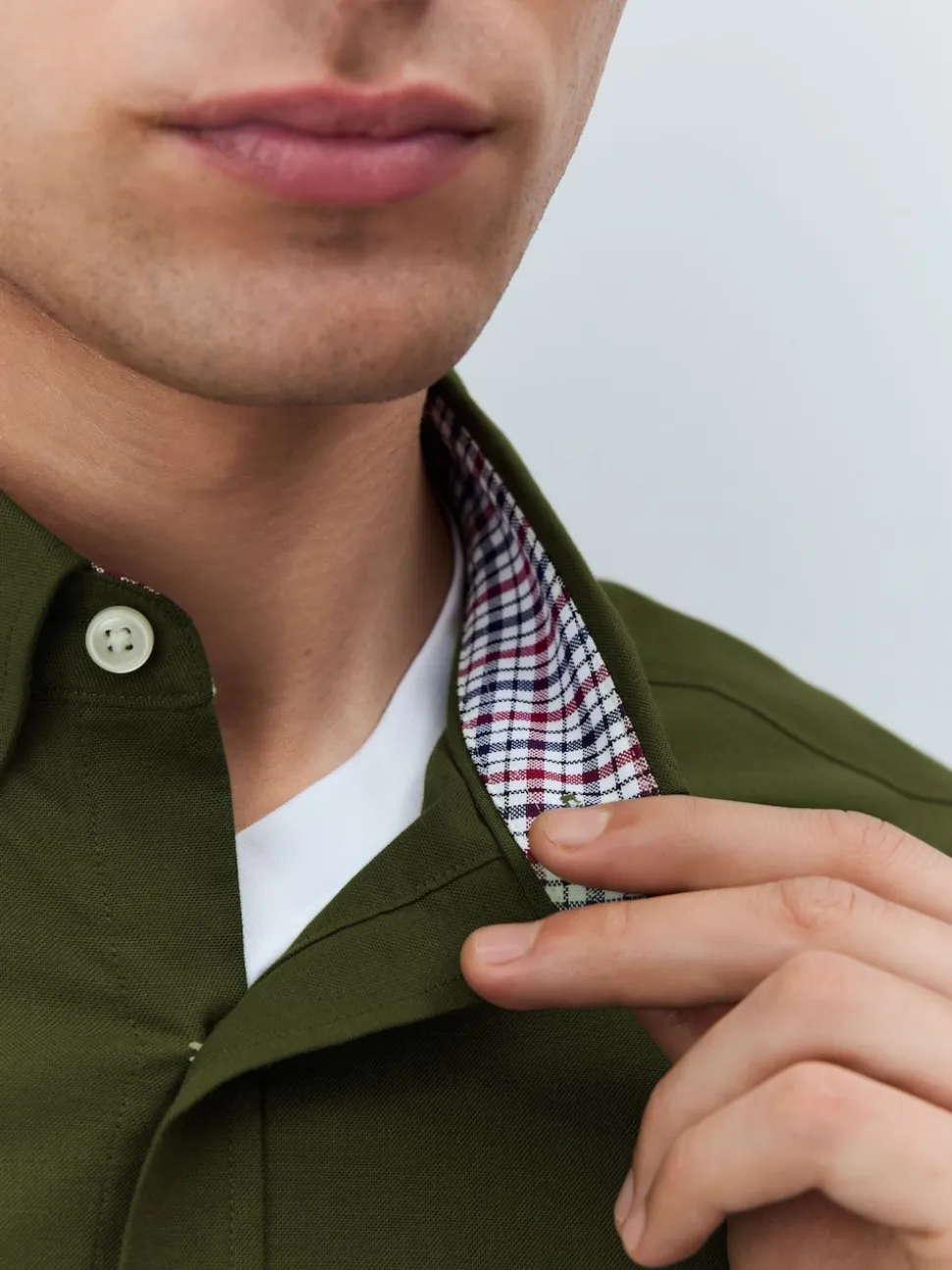 Olive Green Stretch Oxford Short Sleeve Shirt