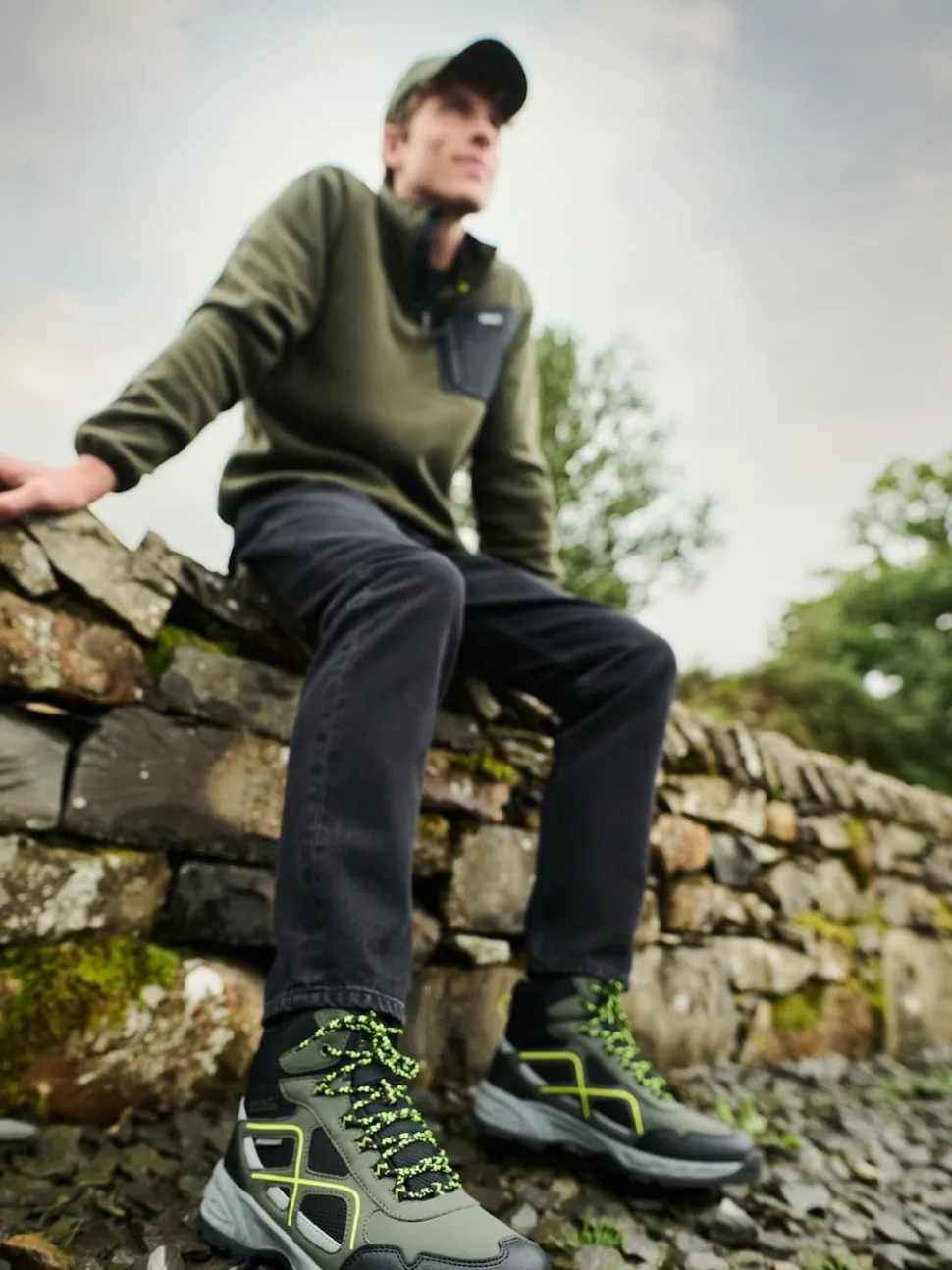 Regatta Green Mens Vendeavour Waterproof Hiking Boots