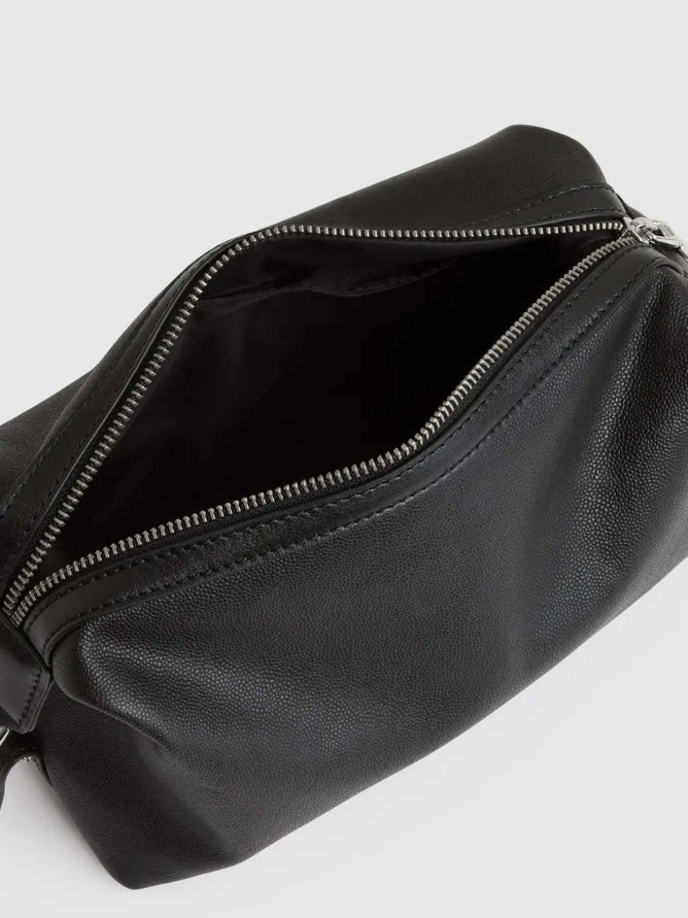 Reiss Black Cillian Micro-Grain Leather Washbag