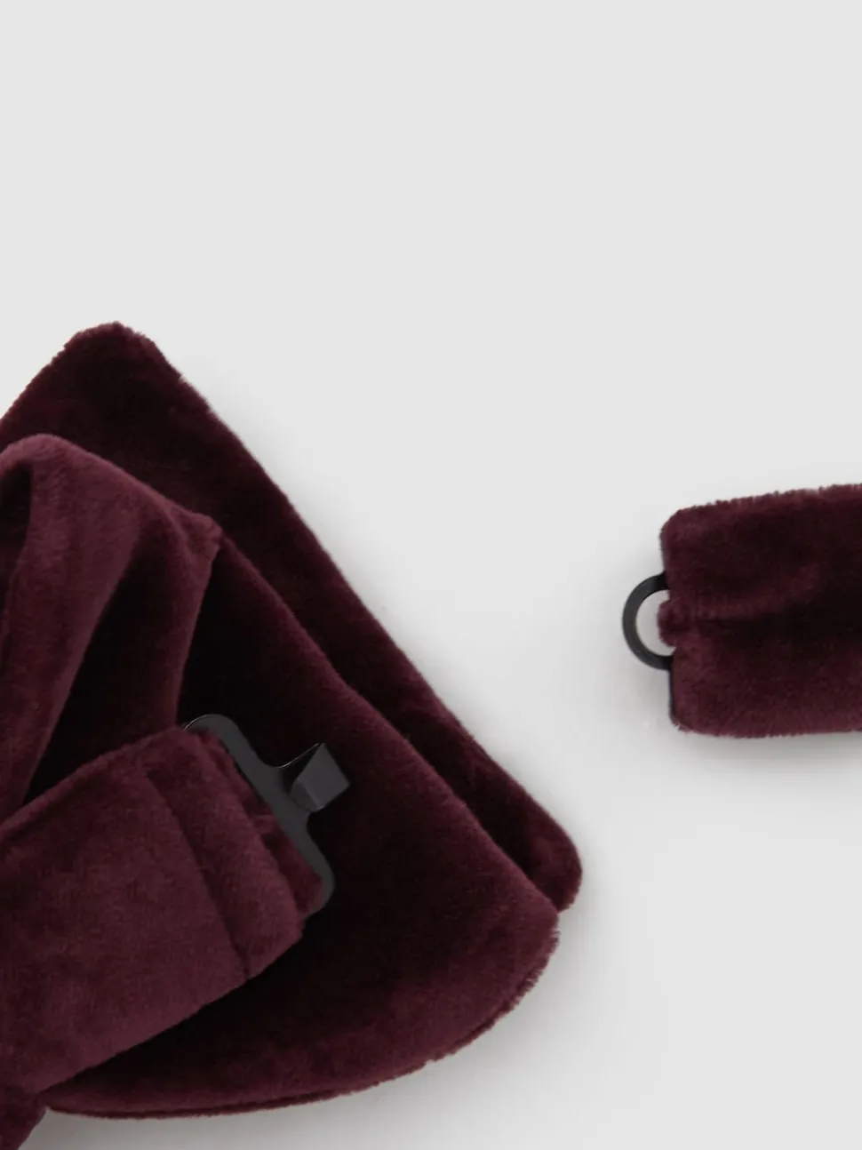 Reiss Bordeaux Hike Velvet Bow Tie
