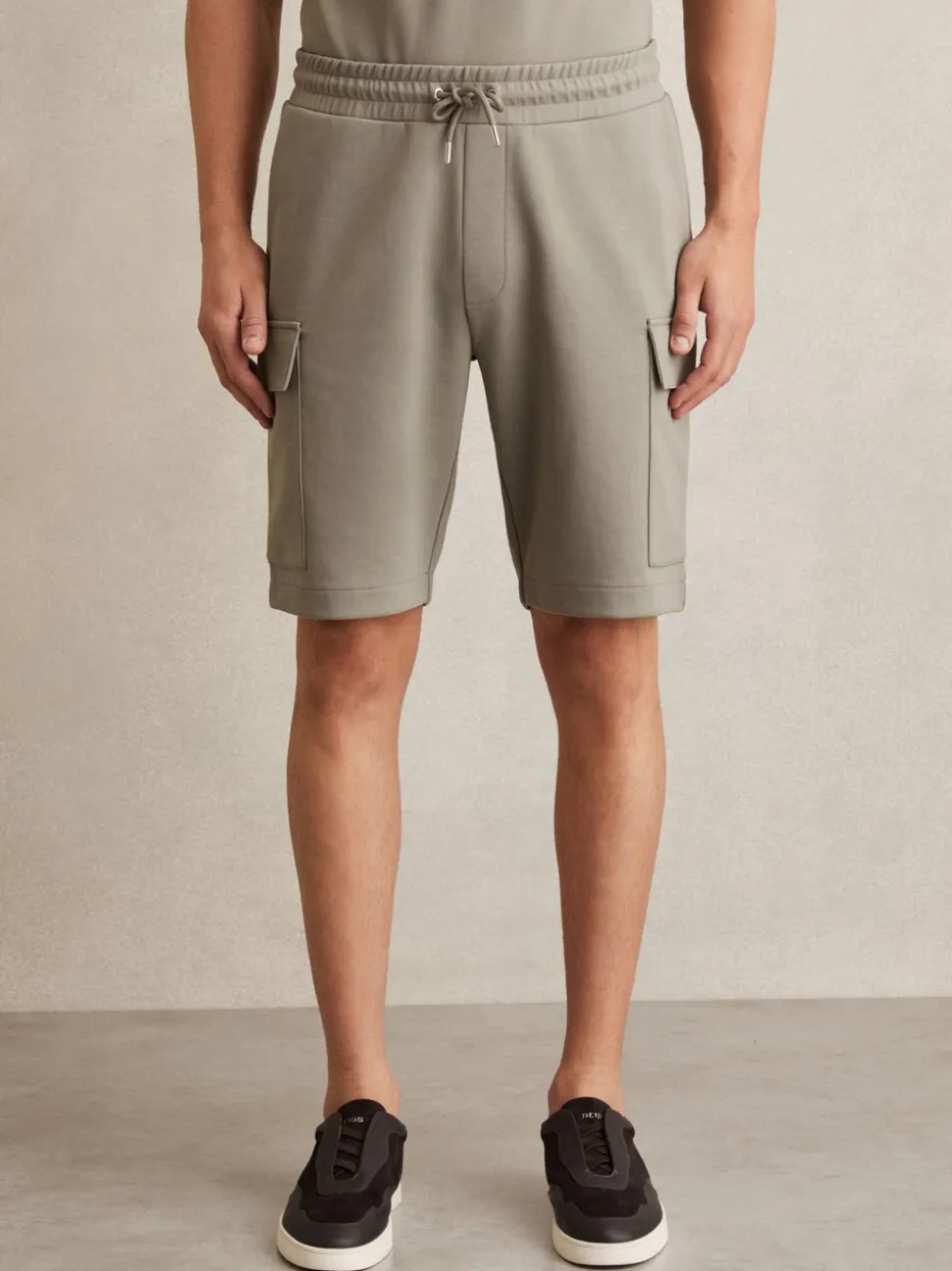 Reiss Sage Green Oliver Interlock Cargo Shorts