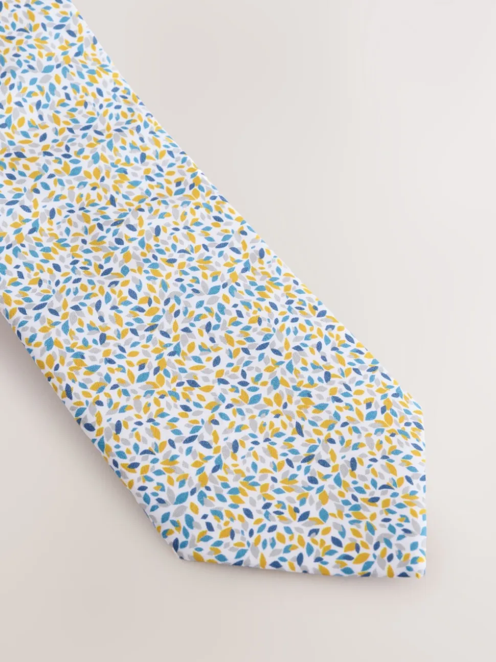Scattered Leaves 100% Cotton Printed Tie