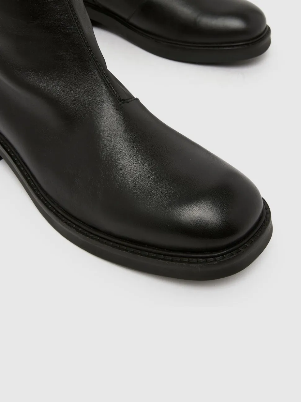 Schuh Black Dario Square Toe Boots