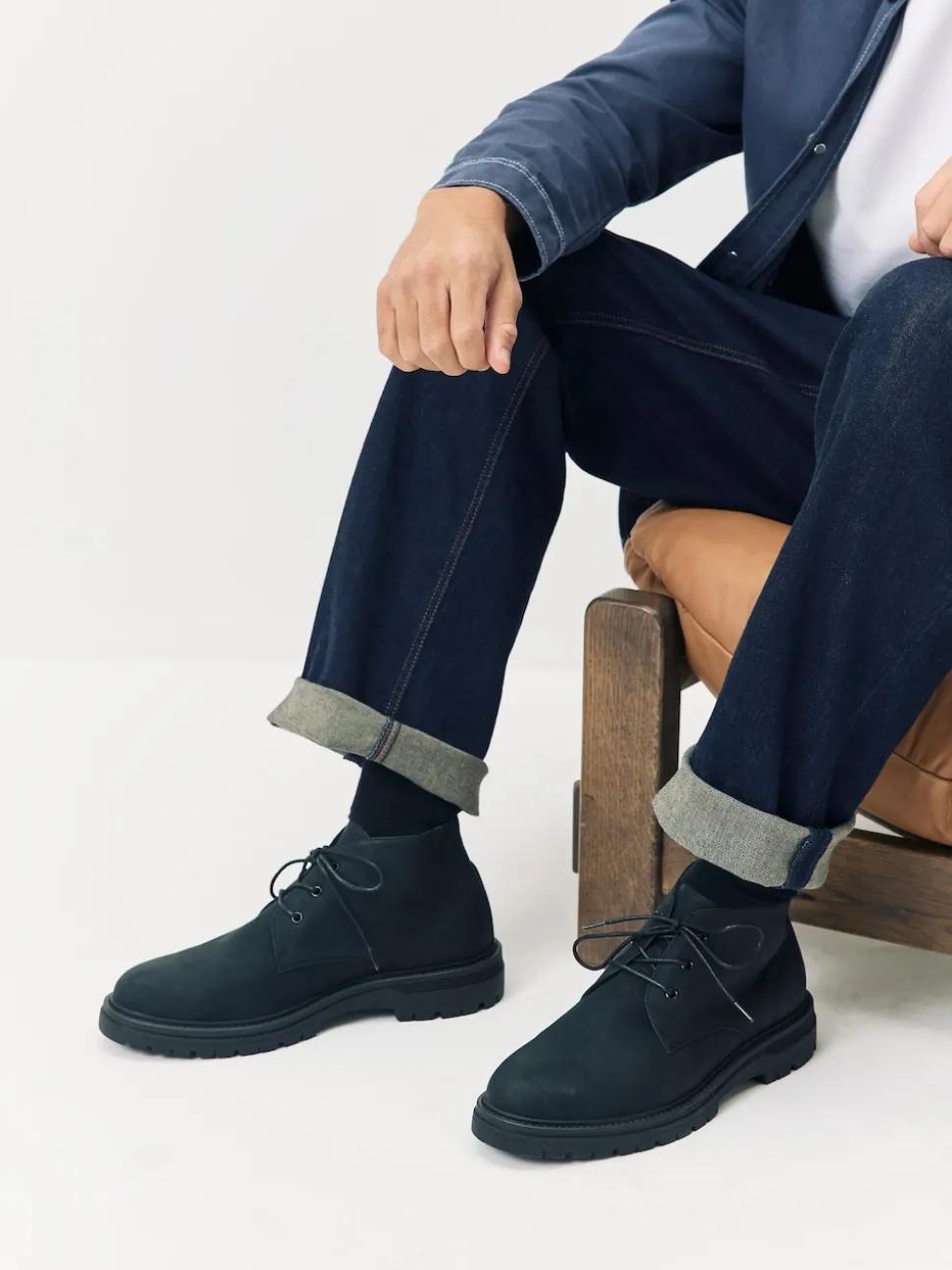 Schuh Black Devin Chukka Boots