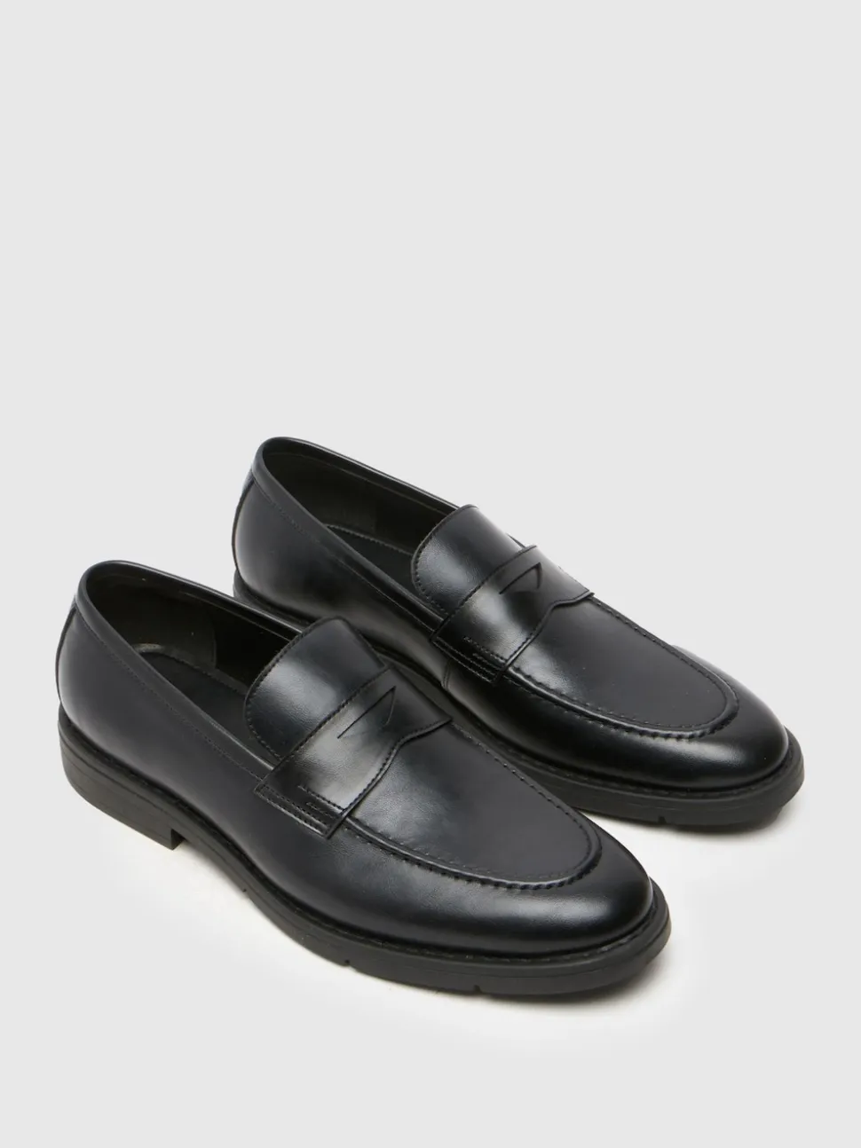 Schuh Black Rogan Loafers