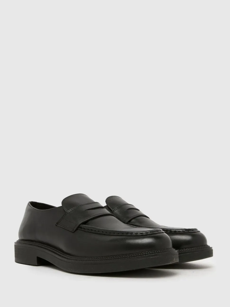 Schuh Black Rykard Leather Loafers