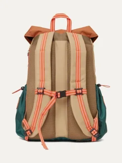 Sealskinz Buckenham Hiking Brown Rucksack