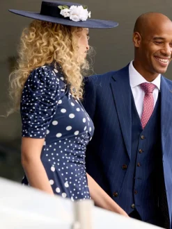 Skopes Blue Wright Tailored Fit Single Breasted Pinstripe Suit Waistcoat