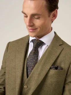 Skopes Green Fox Tailored Fit Textured Suit Jacket
