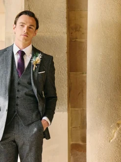 Skopes Grey Fox Tailored Fit Textured Suit Jacket