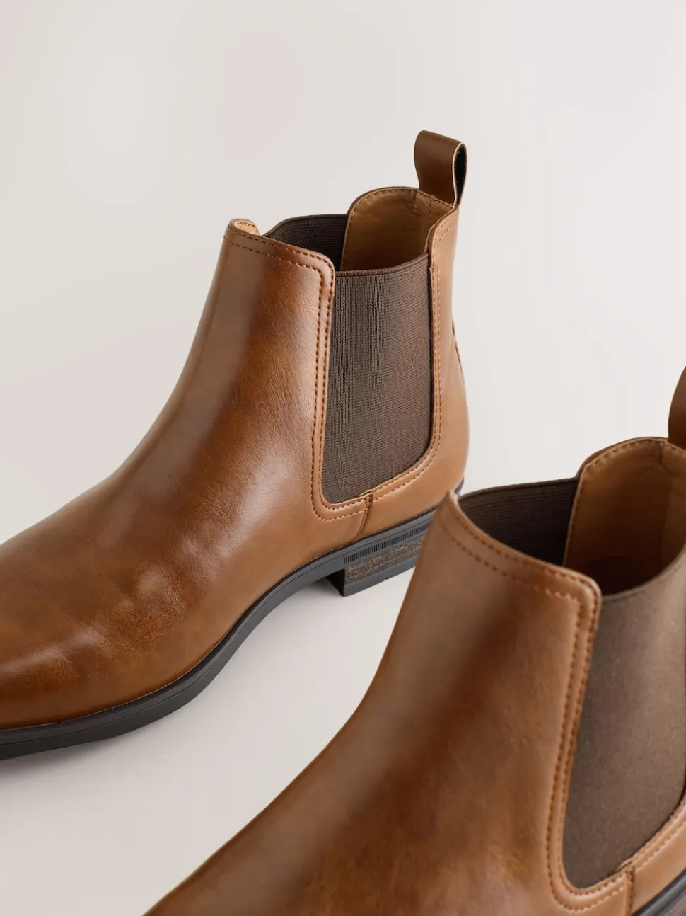 Tan Brown Chelsea Boots