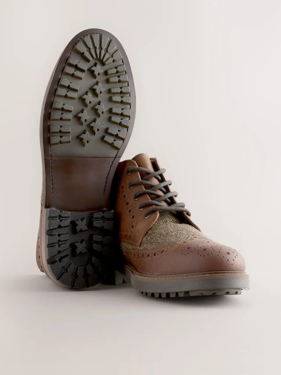 Tan Brown Heritage Brogue Boots