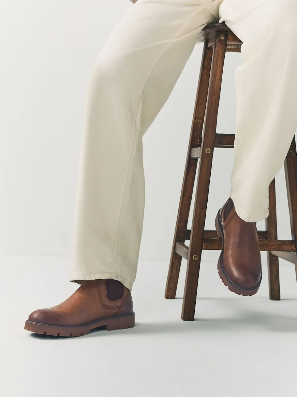 Tan Brown Relaxed Chelsea Boots