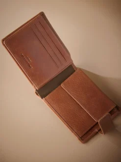 Tan Brown Signature Leather Extra Capacity Wallet