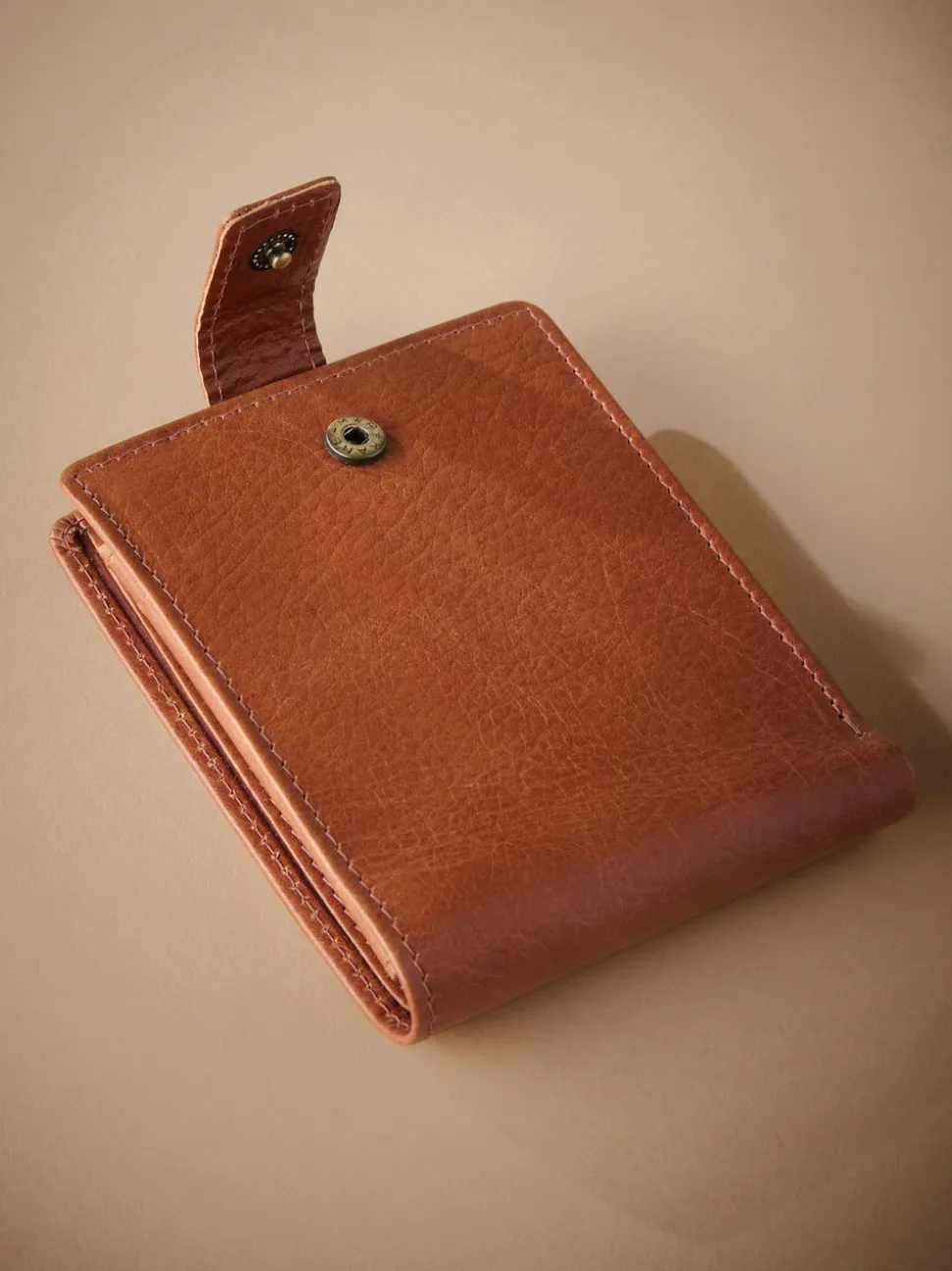 Tan Brown Signature Leather Extra Capacity Wallet