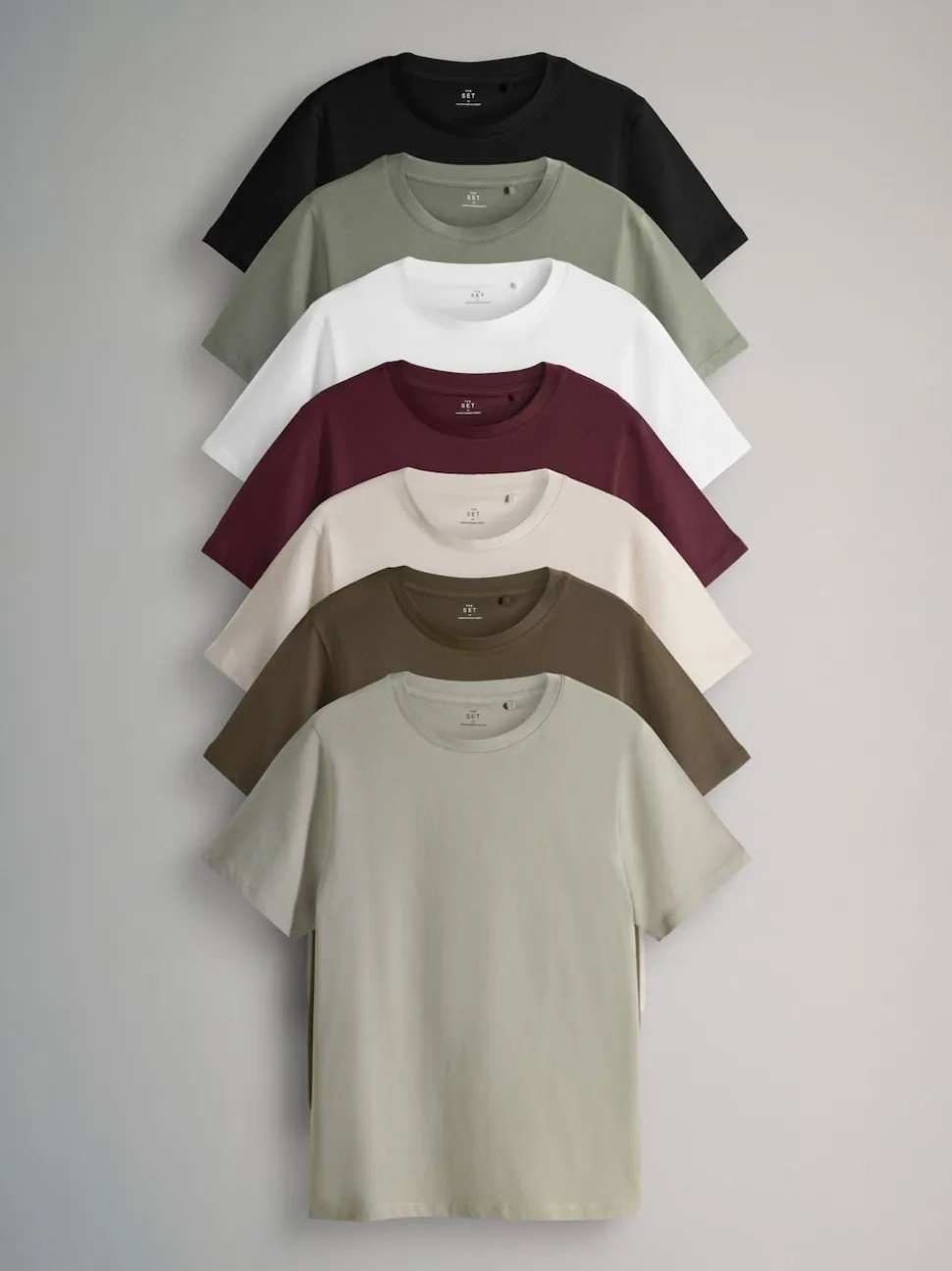 The Set Slim Fit 7 Pack Slim Fit Short Sleeve Cotton T-Shirts Black/Green/Red/White
