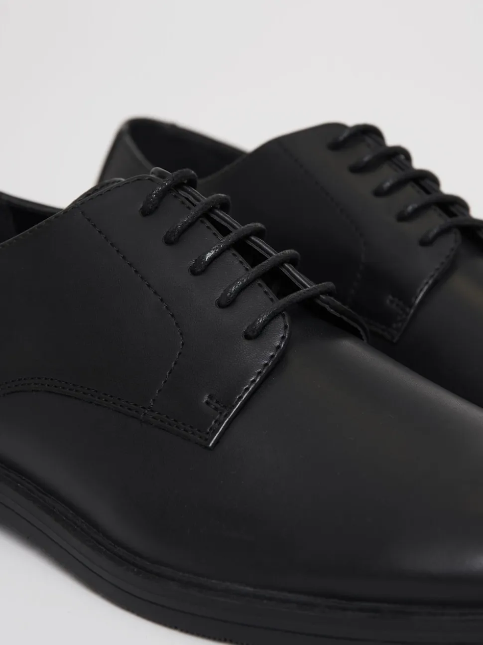 Threadbare Black Smart Shoes