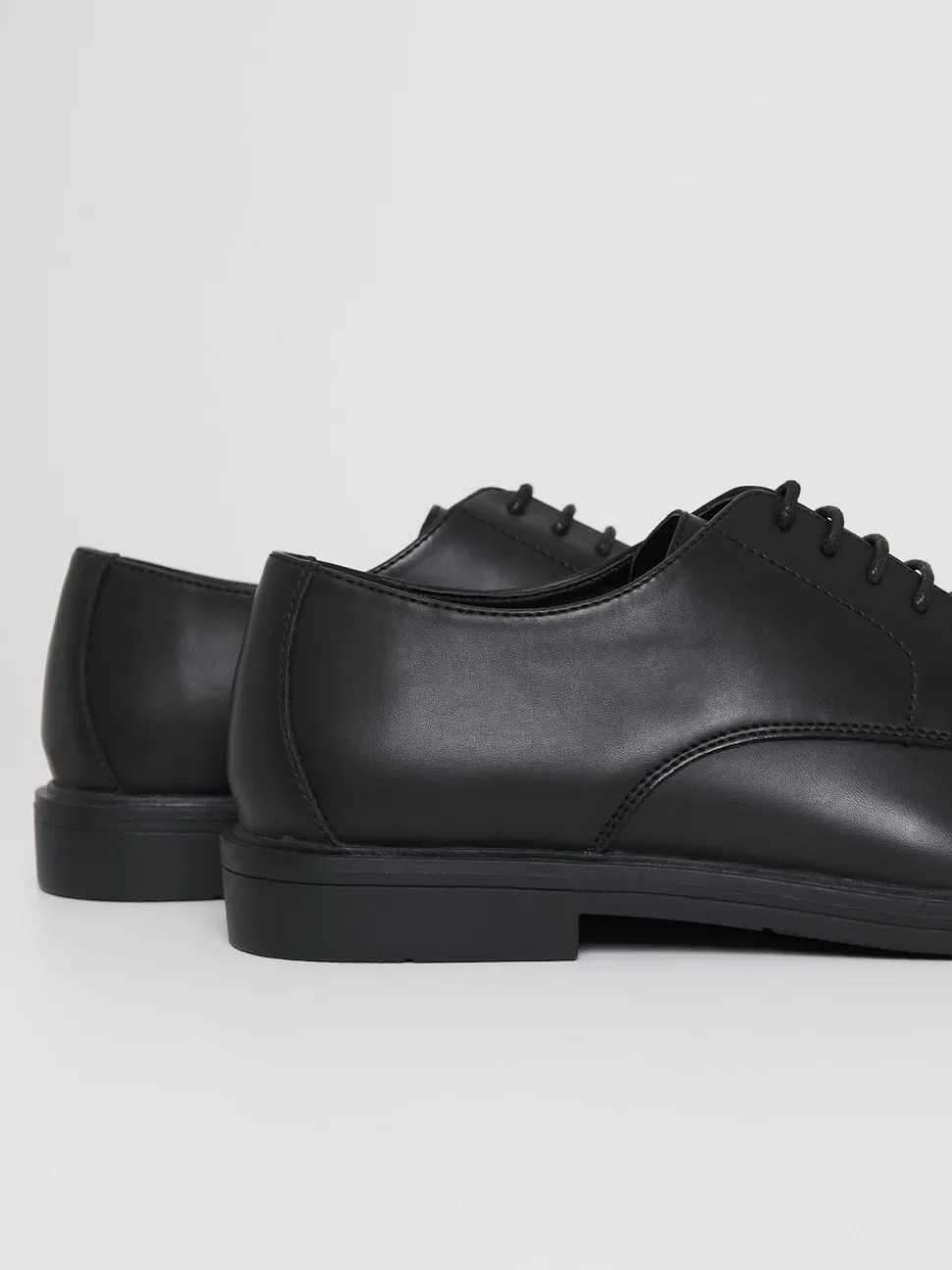 Threadbare Black Smart Shoes