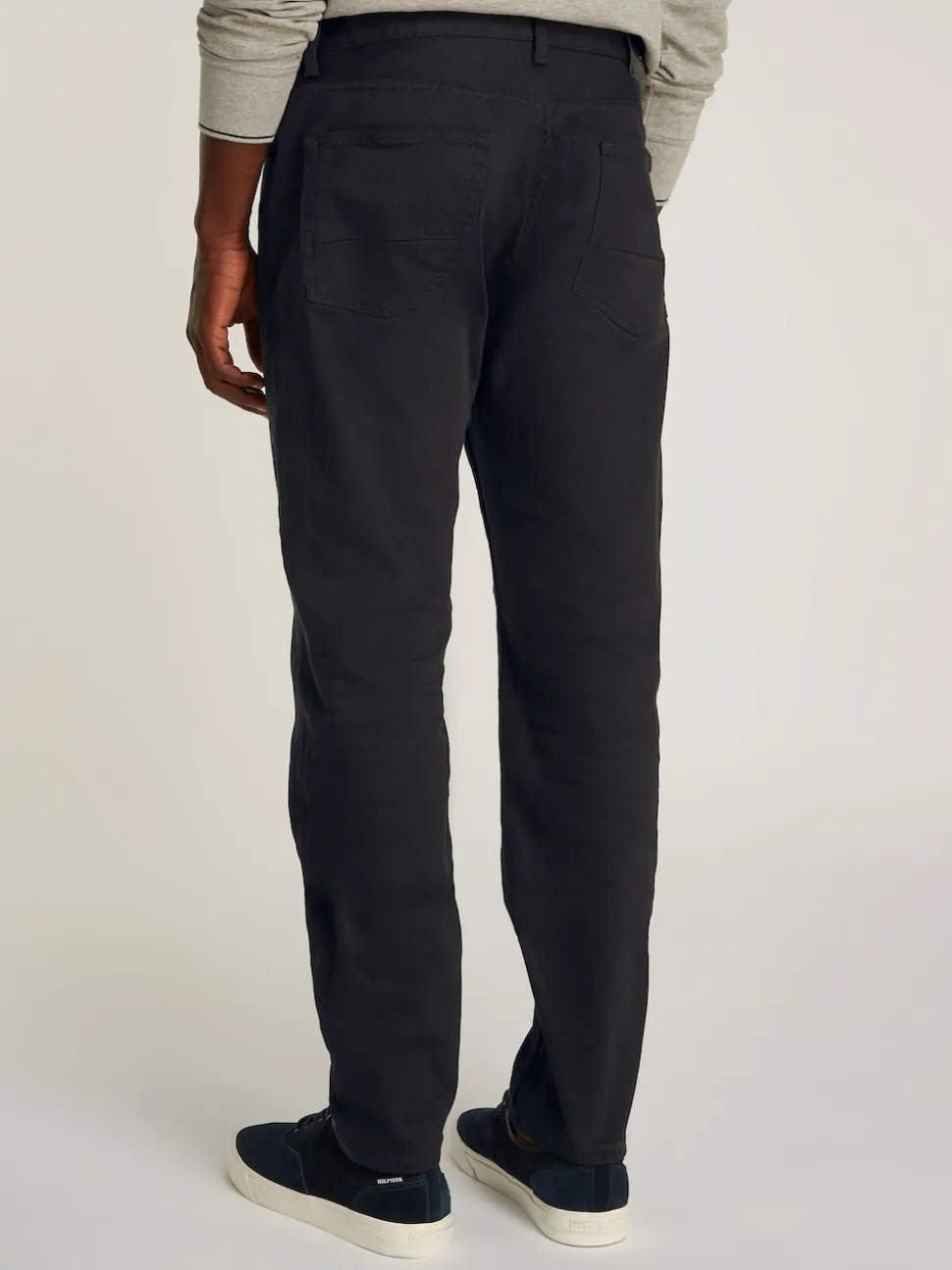 Tommy Hilfiger Black Core Harlem Tapered Leg Jeans
