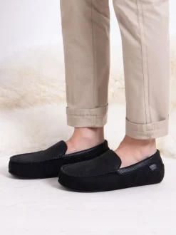 Totes Black Mens Isotoner Square Patterned Smart Moccasin Slippers