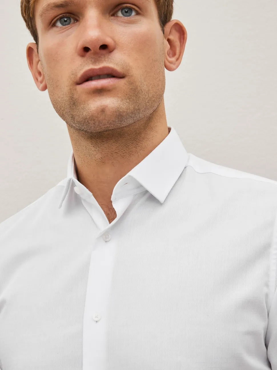 White Regular Fit Easy Care Textured Single Cuff Smart Shirt
