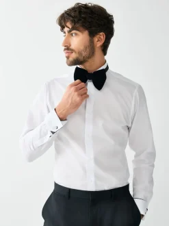 White Slim Fit Textured Wing Collar Dress Shirt