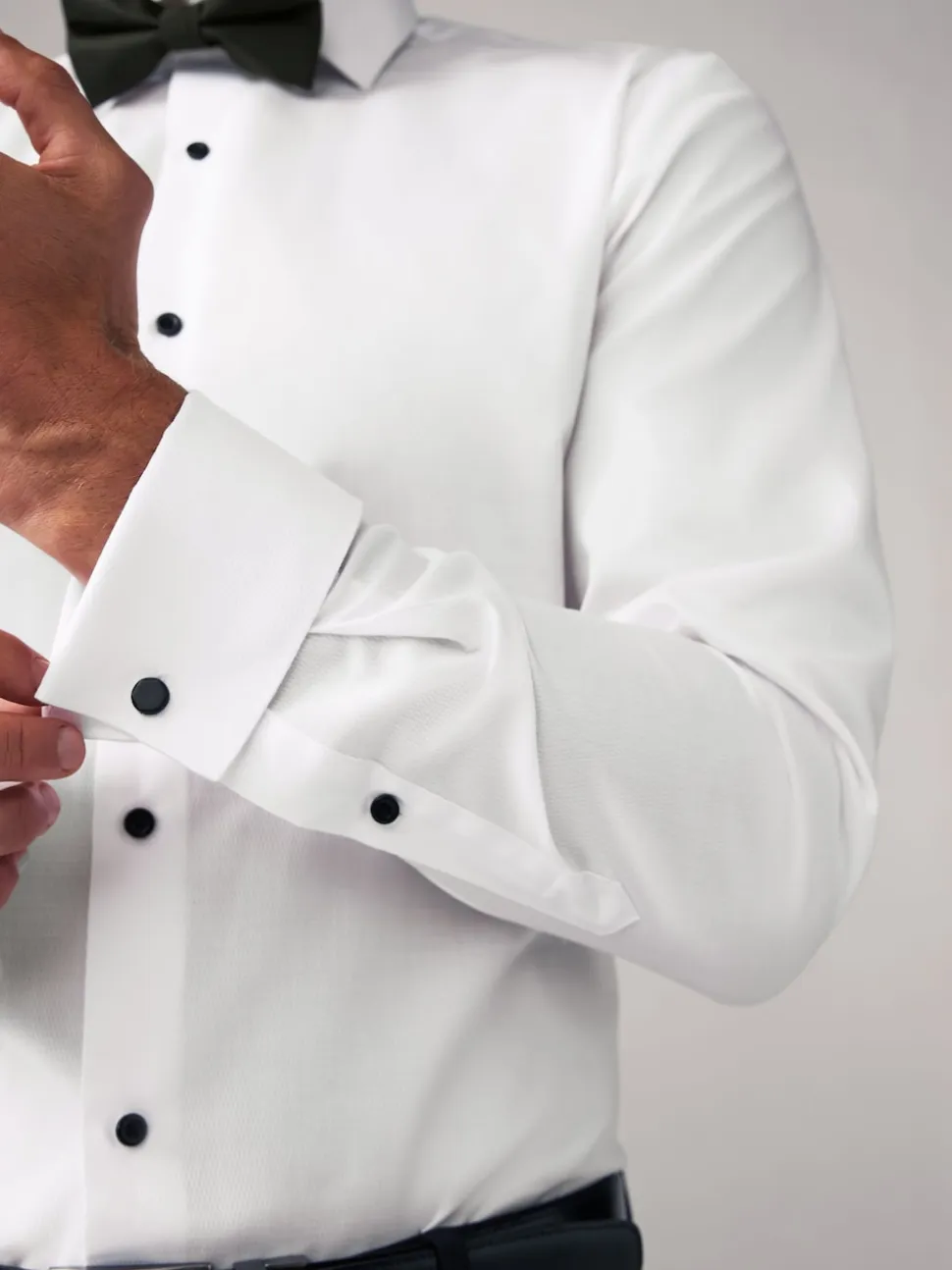 White Textured/Black Bow Tie Slim Fit Single Cuff Shirt And Bow Tie Pack