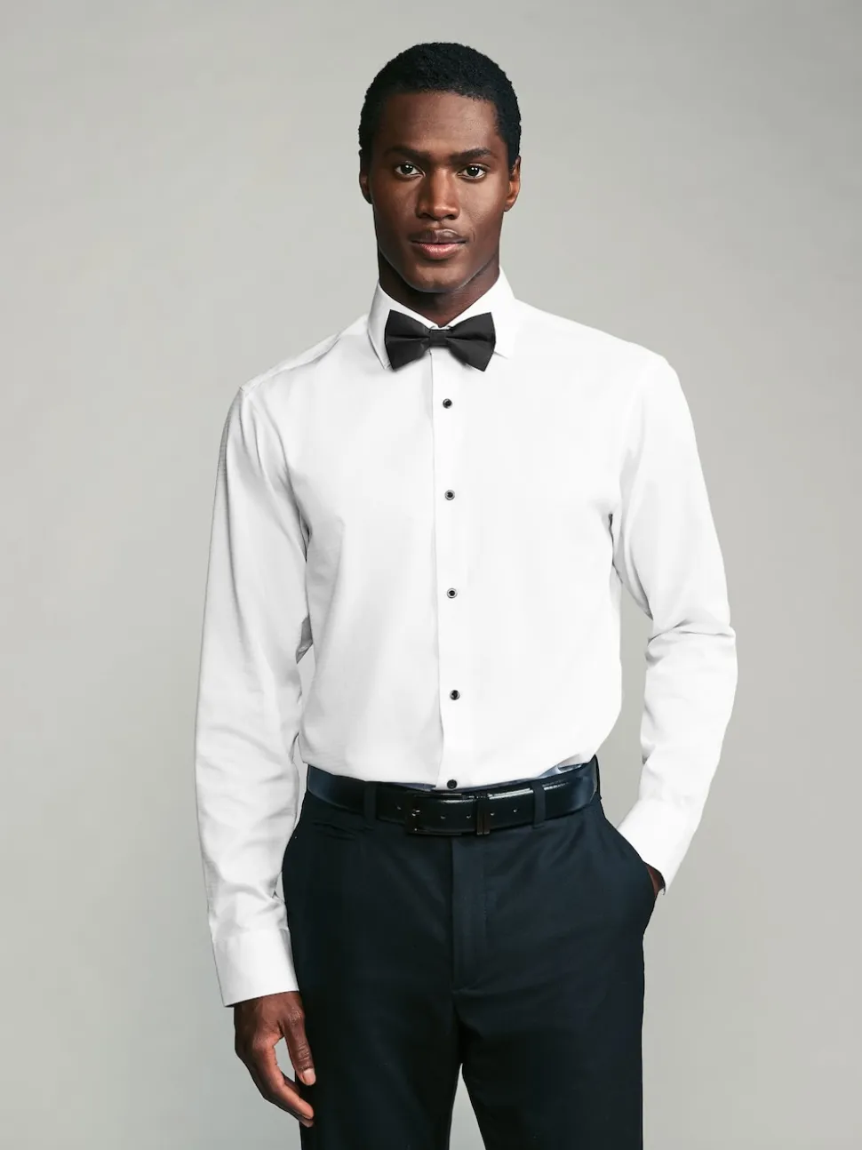 White Textured/Black Bow Tie Regular Fit Single Cuff Shirt And Bow Tie Pack