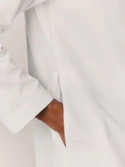 White Thobe