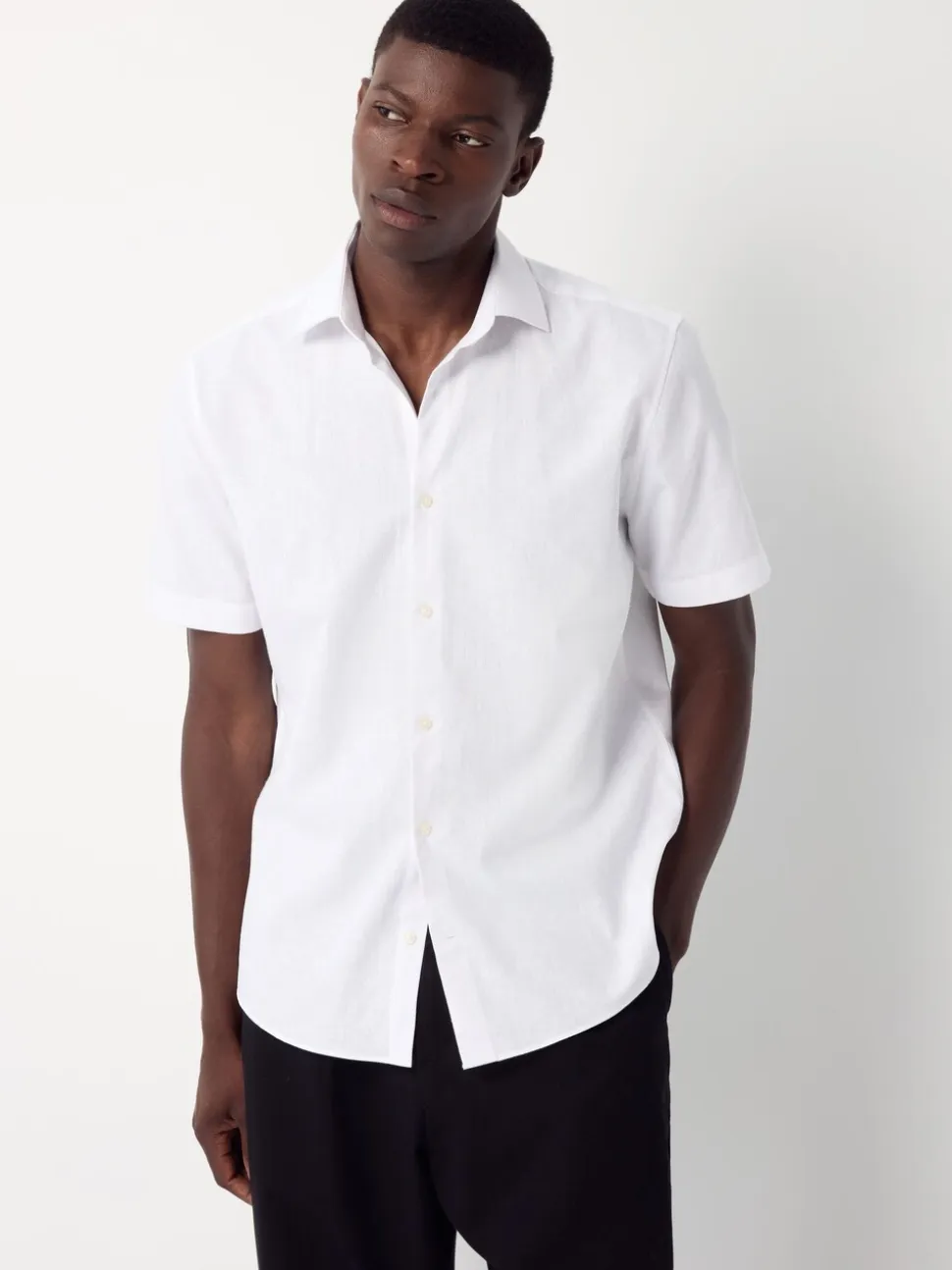 White/Light Blue Regular Fit Cotton Blend Short Sleeve Shirts 2 Pack